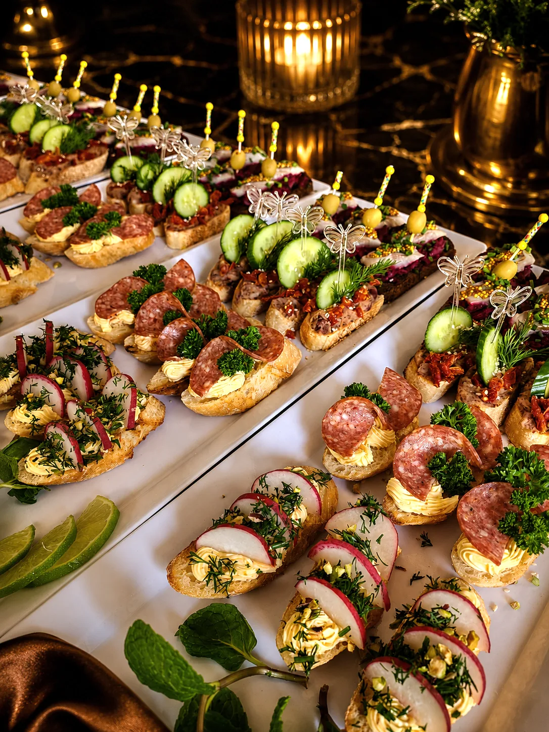 DOSHADO — canape buffet spread