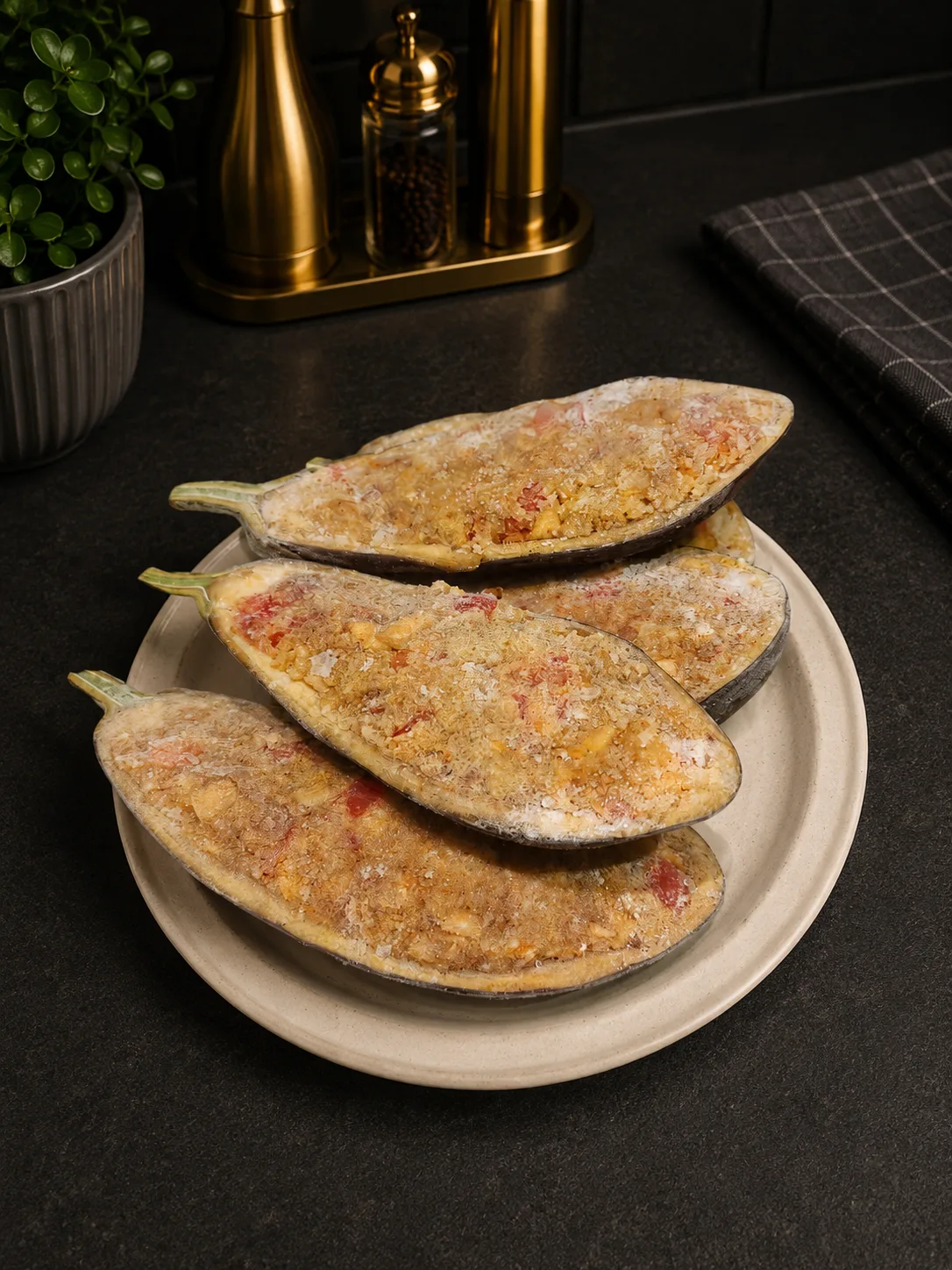 DOSHADO — frozen stuffed eggplant